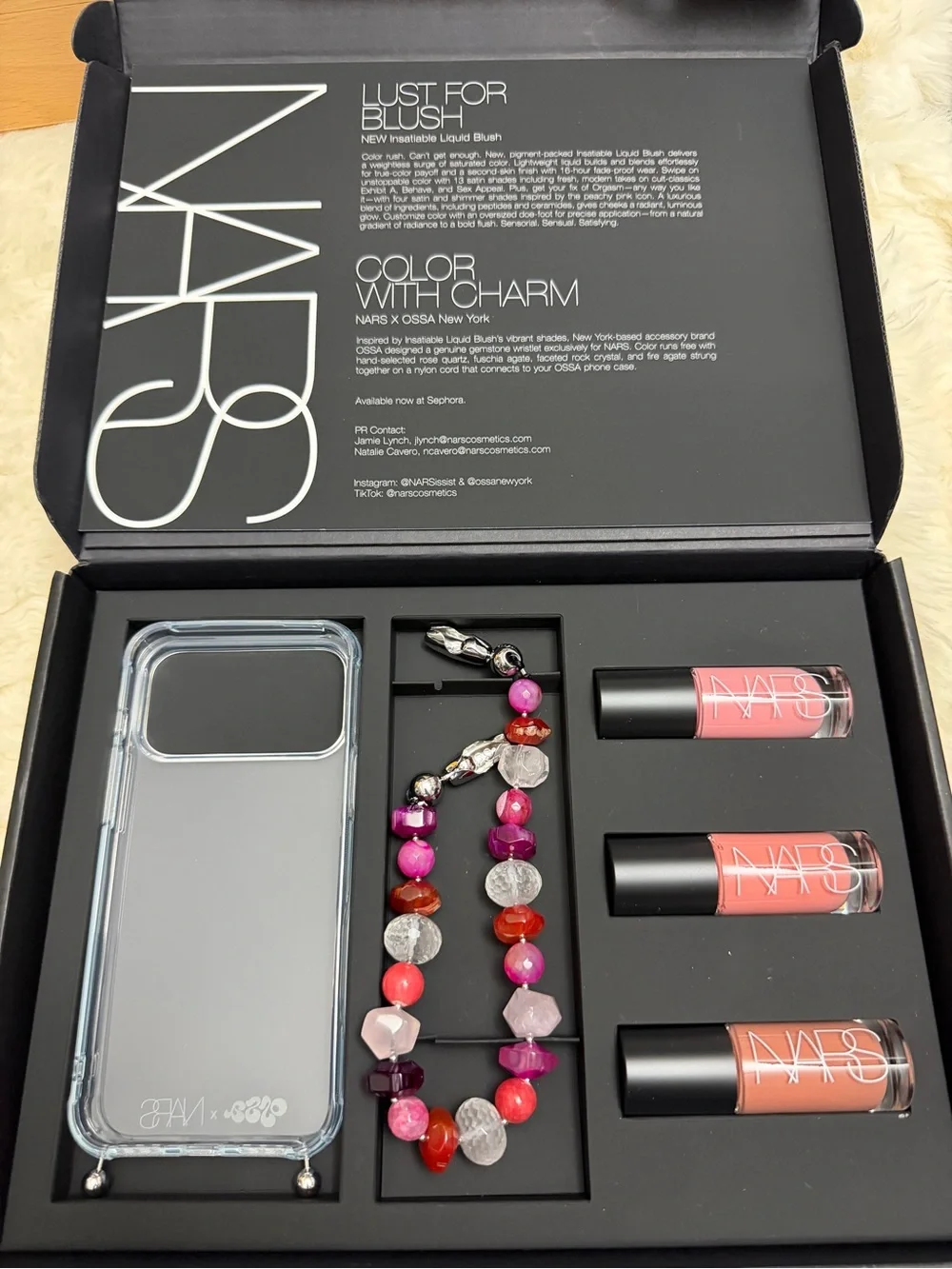 NARS Insatiable Liquid Blush & Clear Phone Case Gift Set